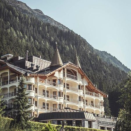 Schlosshotel Ischgl 5 Bagian luar foto