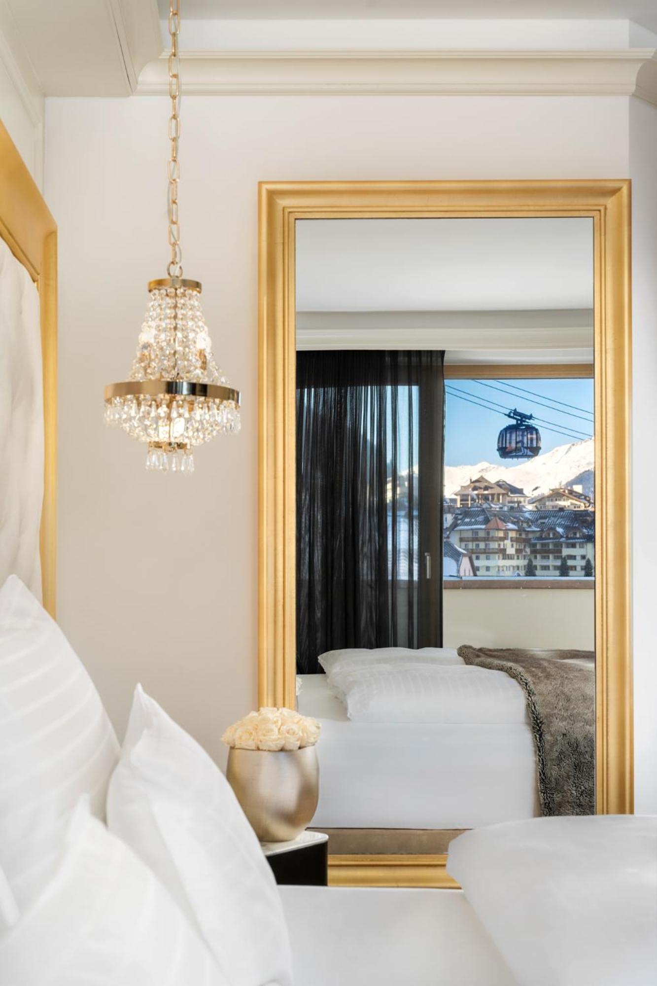 Schlosshotel Ischgl 5 Bagian luar foto