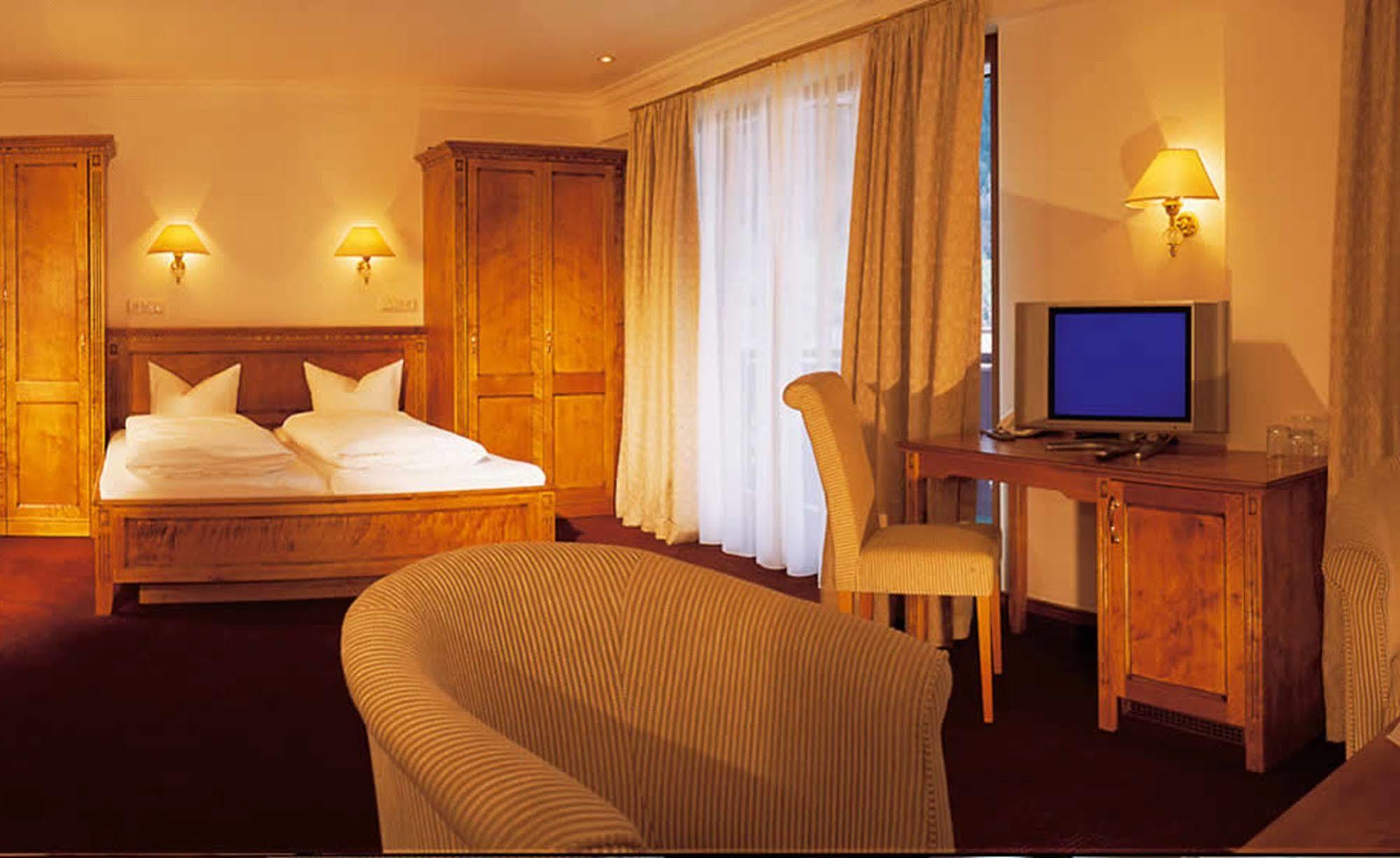 Schlosshotel Ischgl 5 Bagian luar foto